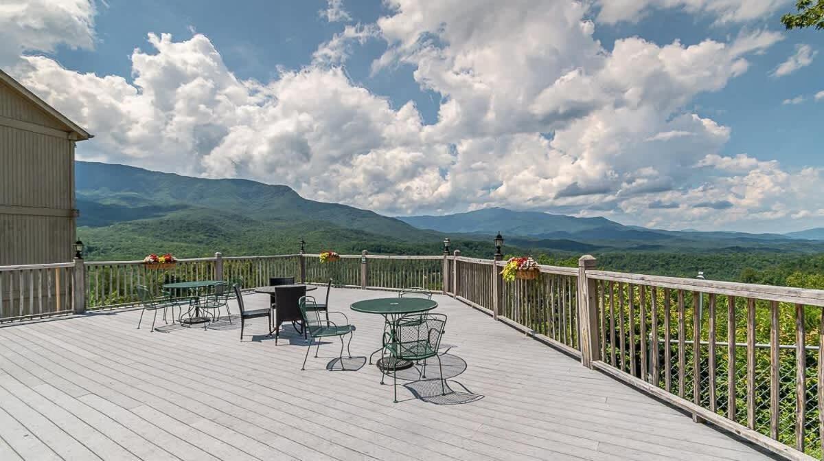 Modern Mountain Escape Villa Гетлинбург Екстериор снимка